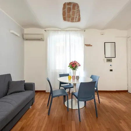 White Colosseo Bed and breakfast