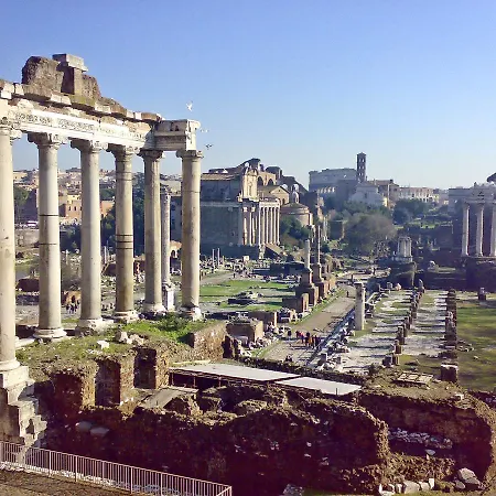 White Colosseo Bed and breakfast