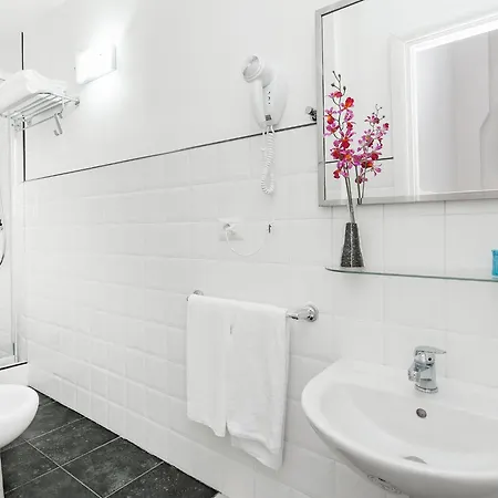 White Colosseo Alojamento de Acomodação e Pequeno-almoço