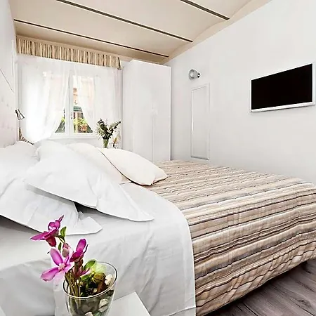 White Colosseo Bed and Breakfast Ρώμη