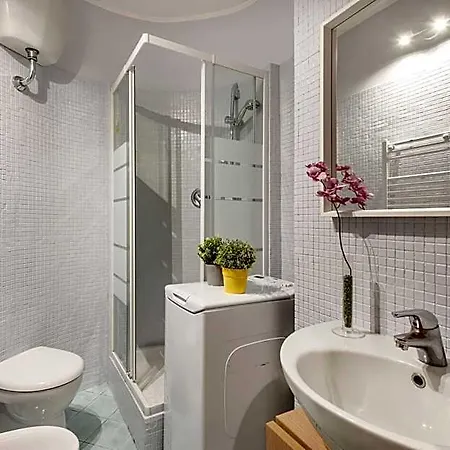فندق مبيت وإفطار White Colosseo 4*