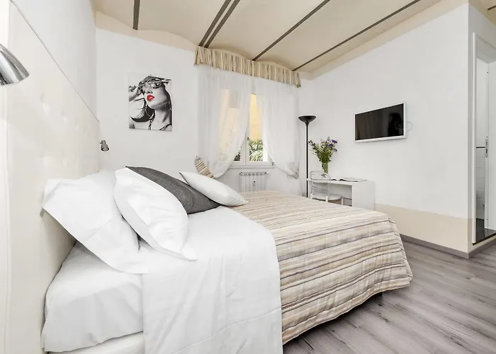 White Colosseo Отель типа 