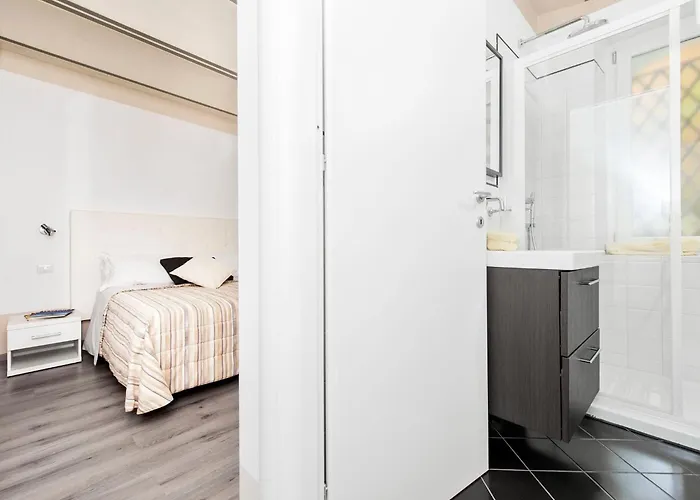 White Colosseo 4* Рим