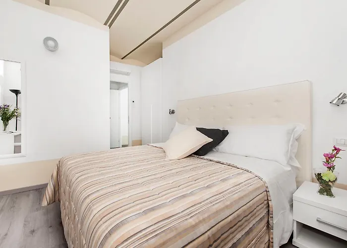 White Colosseo Отель типа 