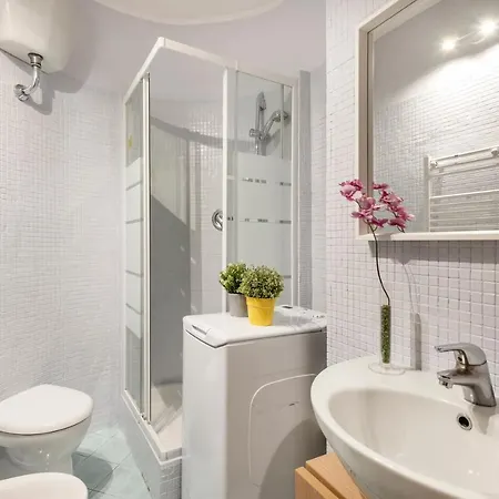 فندق مبيت وإفطار White Colosseo روما